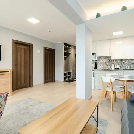 Triventi 2 Sypialnie, Garaz, Blisko Tropikana I Wyciag Na Kope Apartmán